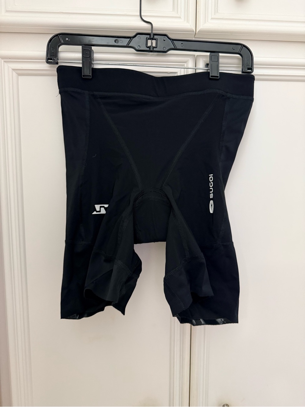 SUGOI Black Women's Tri Cycling Liner Shorts with Subtle Logo